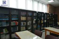 المكتبة العلمية للجامعة 